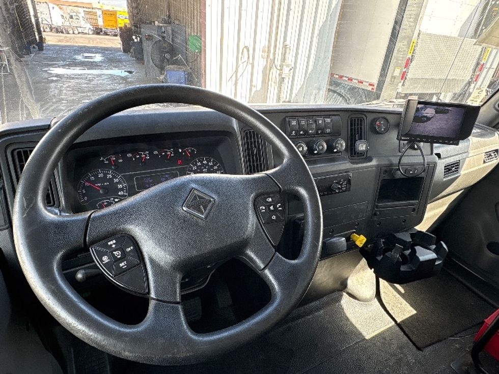 Medium Duty Box Truck-Light and Medium Duty Trucks-International-2020-MV607-West Sacramento-CA-213,908\n\t\tmiles-$ 47,250 - Image 18