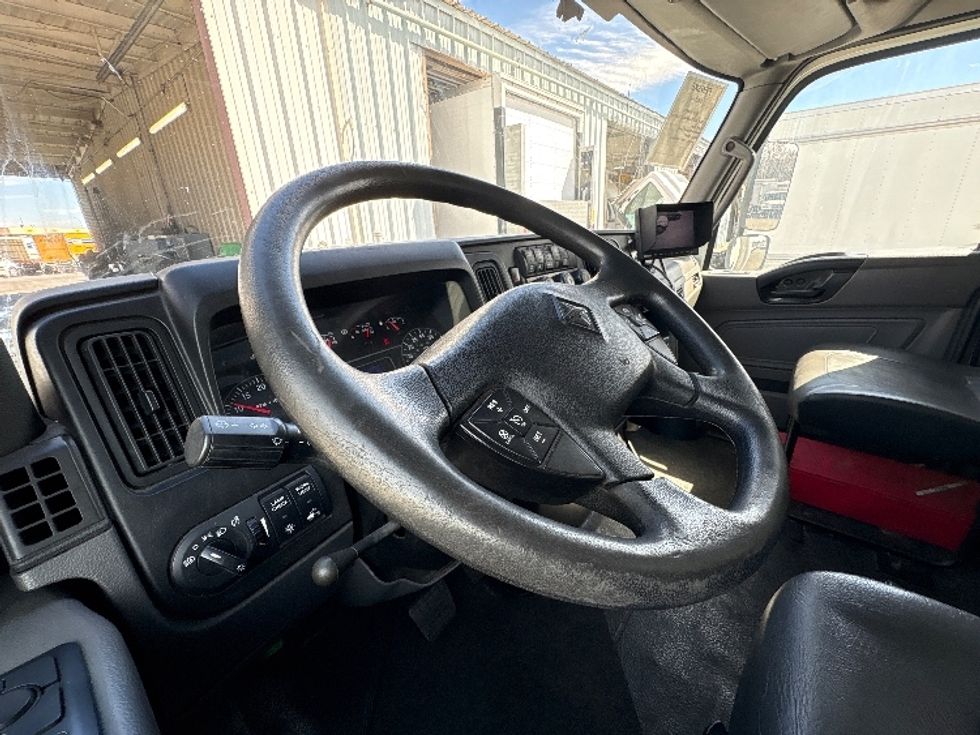 Medium Duty Box Truck-Light and Medium Duty Trucks-International-2020-MV607-West Sacramento-CA-213,908\n\t\tmiles-$ 47,250 - Image 17