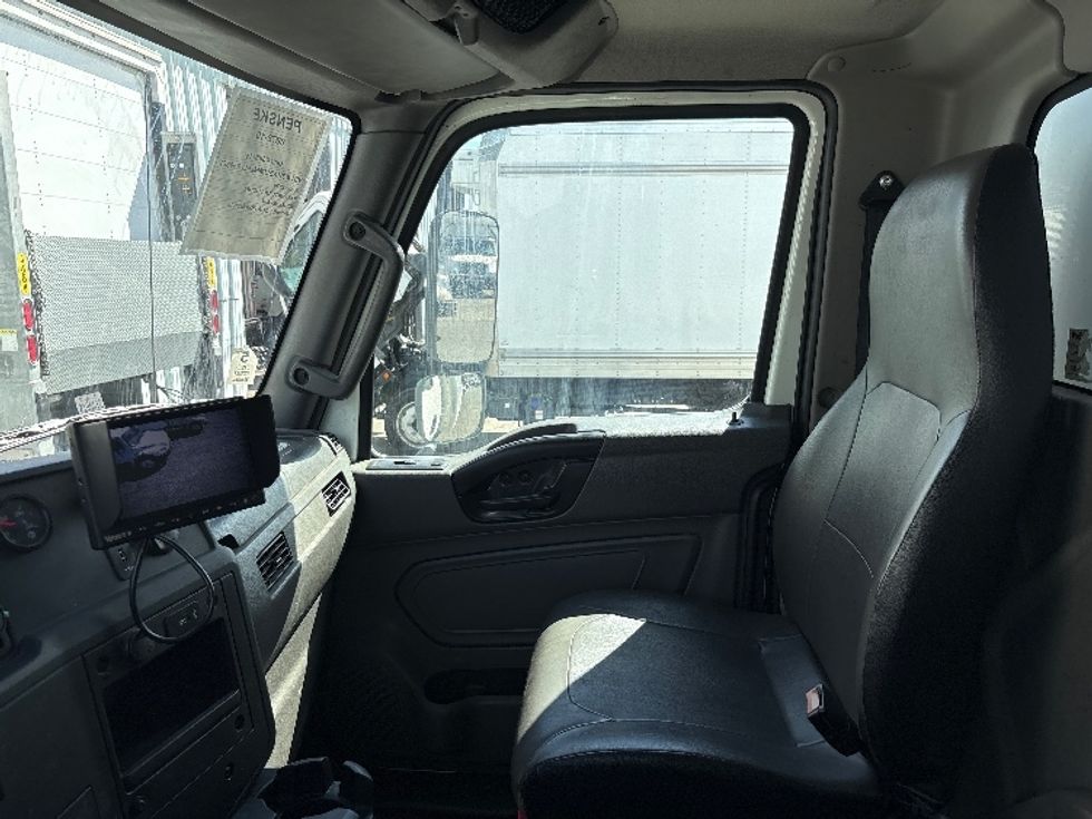 Medium Duty Box Truck-Light and Medium Duty Trucks-International-2020-MV607-West Sacramento-CA-213,908\n\t\tmiles-$ 47,250 - Image 19