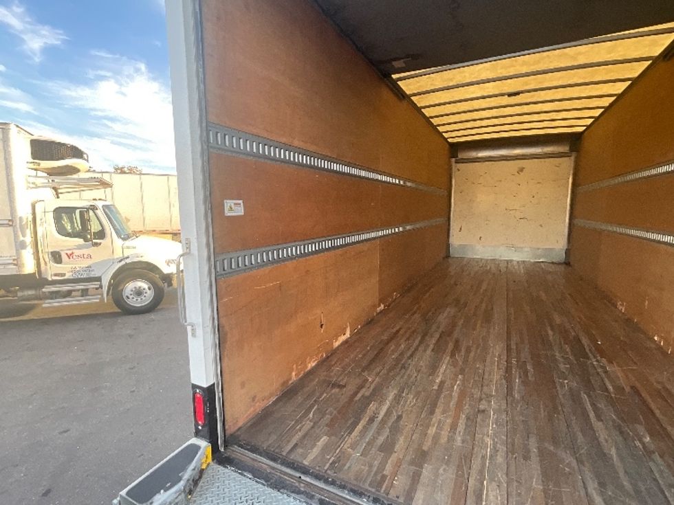 Medium Duty Box Truck-Light and Medium Duty Trucks-International-2020-MV607-West Sacramento-CA-218,157\n\t\tmiles-$ 43,000 - Image 11