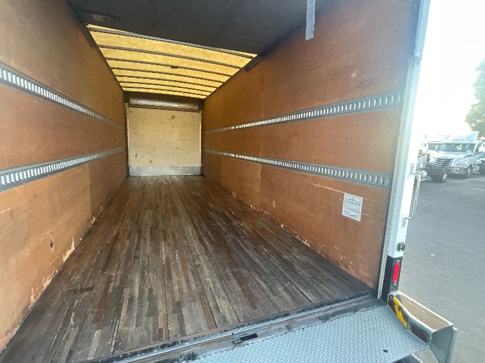 Medium Duty Box Truck-Light and Medium Duty Trucks-International-2020-MV607-West Sacramento-CA-218,157\n\t\tmiles-$ 43,000 - Image 12