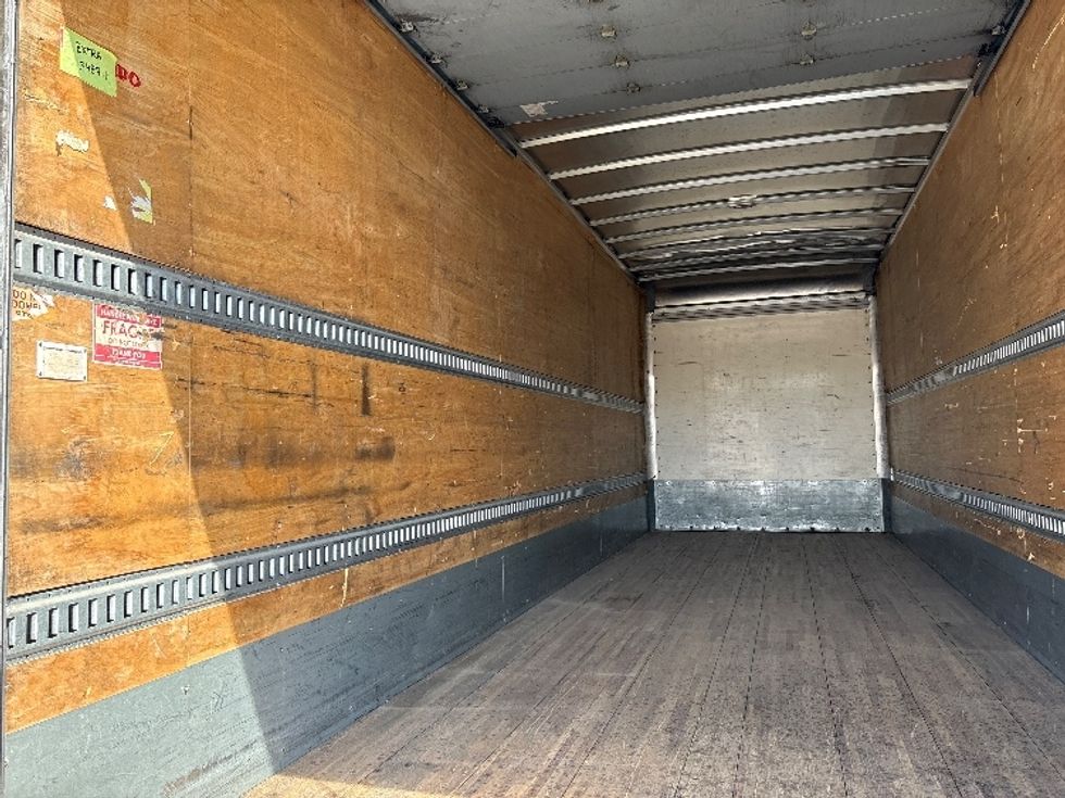 Medium Duty Box Truck-Light and Medium Duty Trucks-International-2020-MV607-West Sacramento-CA-241,202\n\t\tmiles-$ 46,000 - Image 11