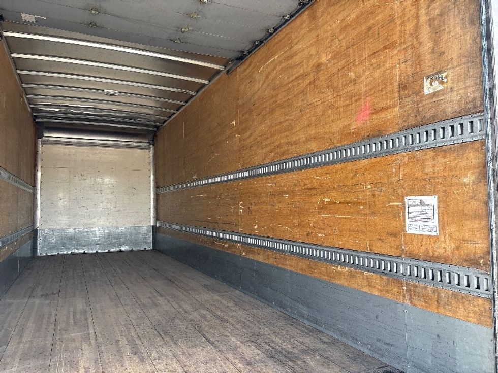 Medium Duty Box Truck-Light and Medium Duty Trucks-International-2020-MV607-West Sacramento-CA-241,202\n\t\tmiles-$ 46,000 - Image 12