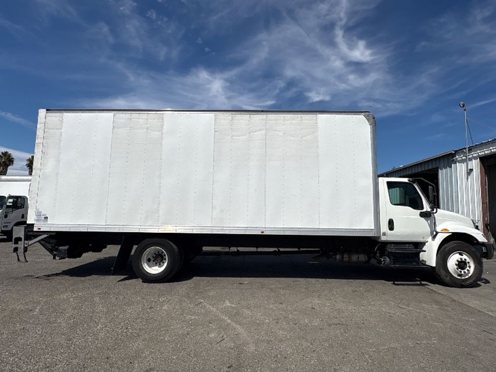 Medium Duty Box Truck-Light and Medium Duty Trucks-International-2020-MV607-West Sacramento-CA-241,202\n\t\tmiles-$ 46,000 - Image 15