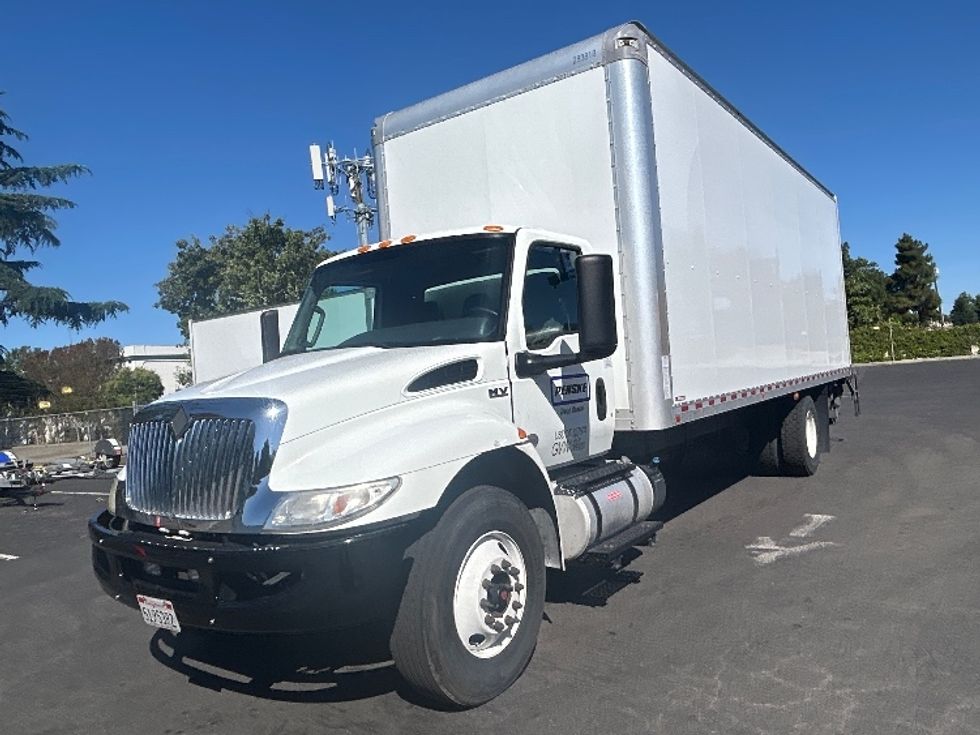 Medium Duty Box Truck-Light and Medium Duty Trucks-International-2020-MV607-West Sacramento-CA-266,080\n\t\tmiles-$ 39,750 - Image 3