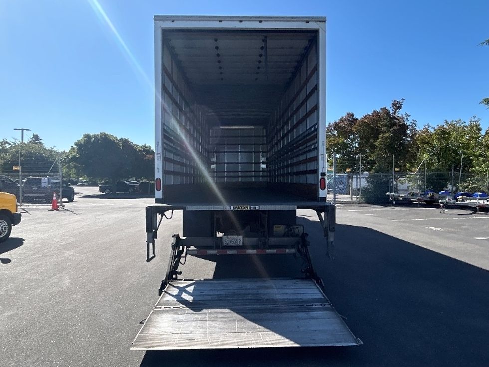 Medium Duty Box Truck-Light and Medium Duty Trucks-International-2020-MV607-West Sacramento-CA-266,080\n\t\tmiles-$ 39,750 - Image 9