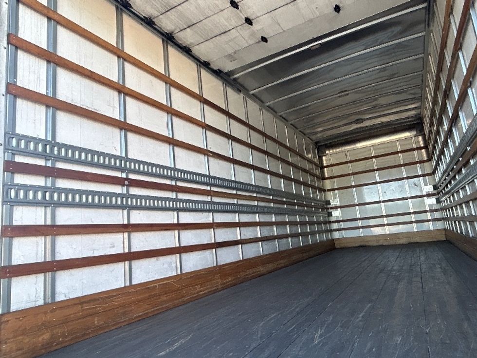 Medium Duty Box Truck-Light and Medium Duty Trucks-International-2020-MV607-West Sacramento-CA-266,080\n\t\tmiles-$ 39,750 - Image 11