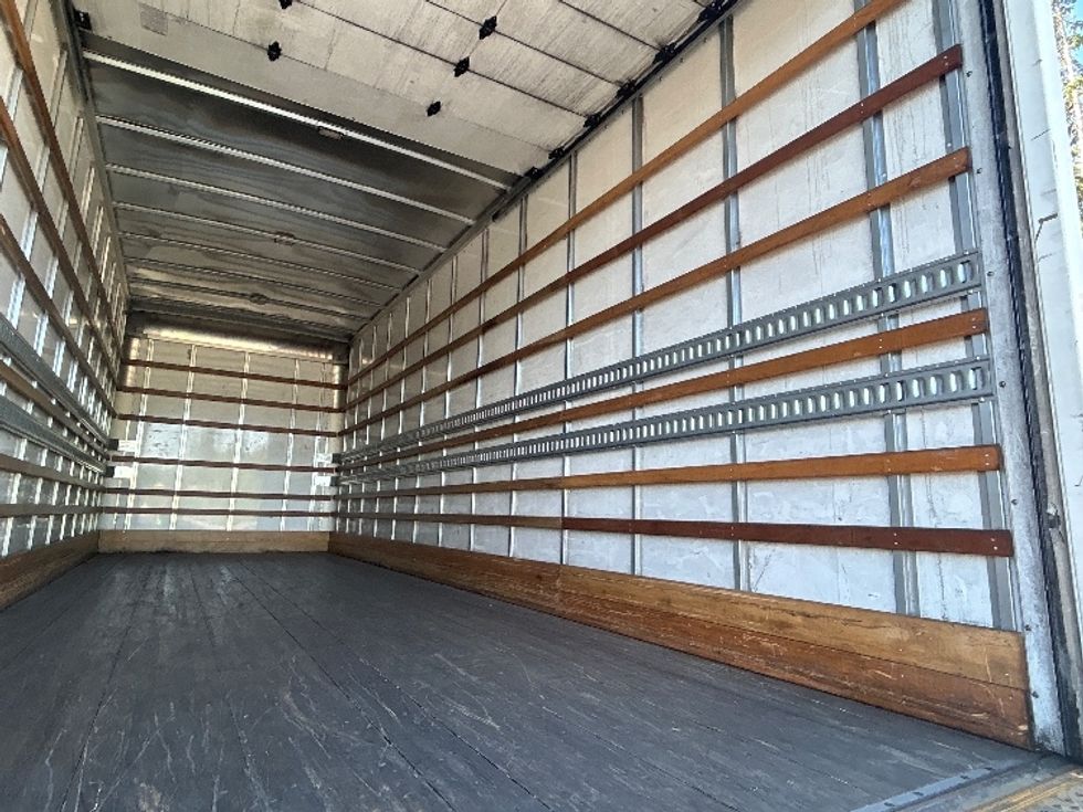 Medium Duty Box Truck-Light and Medium Duty Trucks-International-2020-MV607-West Sacramento-CA-266,080\n\t\tmiles-$ 39,750 - Image 12