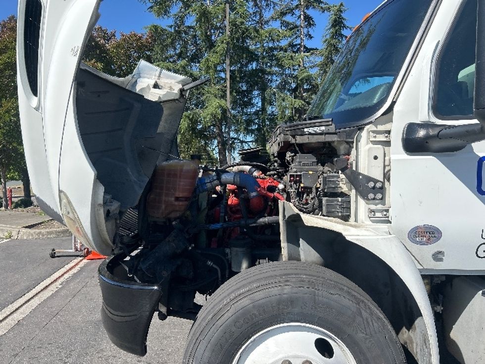 Medium Duty Box Truck-Light and Medium Duty Trucks-International-2020-MV607-West Sacramento-CA-266,080\n\t\tmiles-$ 39,750 - Image 24