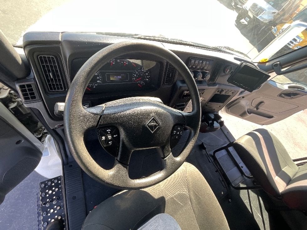 Medium Duty Box Truck-Light and Medium Duty Trucks-International-2020-MV607-West Sacramento-CA-73,964\n\t\tmiles-$ 70,500 - Image 17