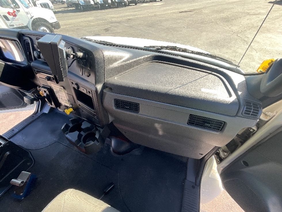 Medium Duty Box Truck-Light and Medium Duty Trucks-International-2020-MV607-West Sacramento-CA-73,964\n\t\tmiles-$ 70,500 - Image 20