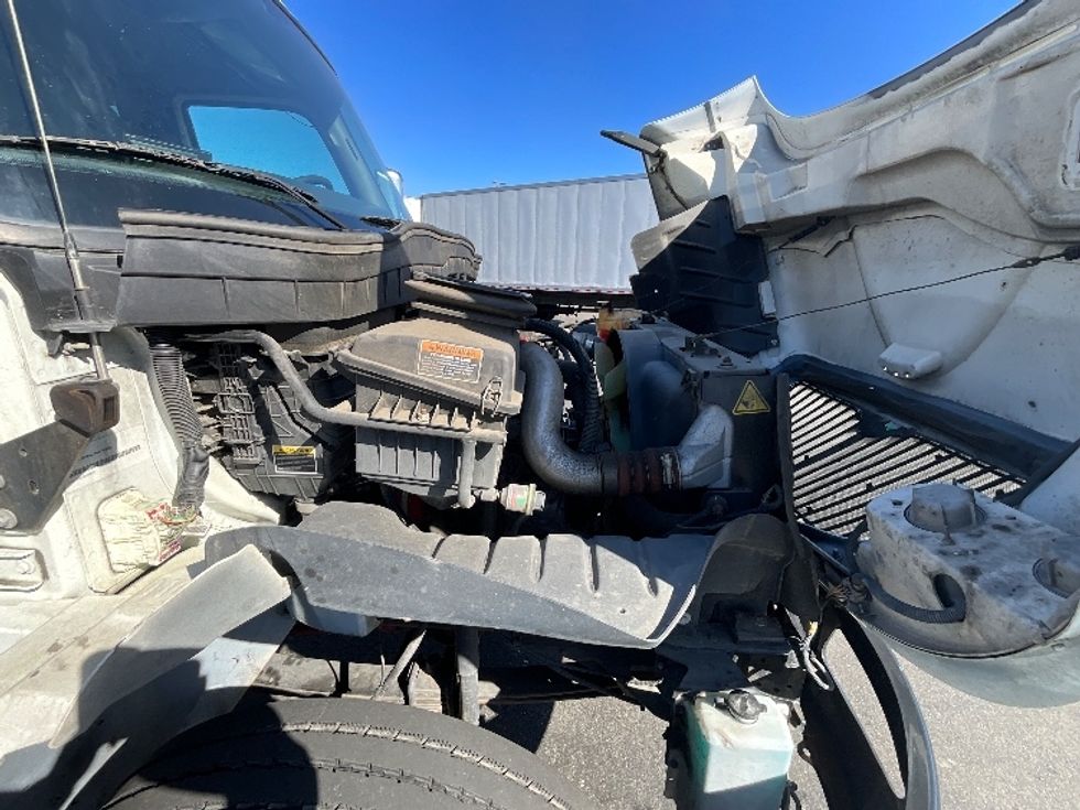Medium Duty Box Truck-Light and Medium Duty Trucks-International-2020-MV607-West Sacramento-CA-73,964\n\t\tmiles-$ 70,500 - Image 22