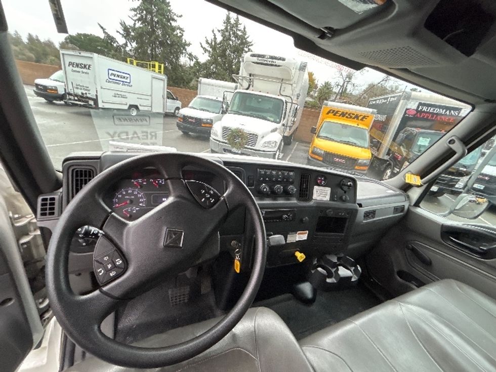 Medium Duty Box Truck-Light and Medium Duty Trucks-International-2020-MV607-West Sacramento-CA-85,639\n\t\tmiles-$ 53,500 - Image 18