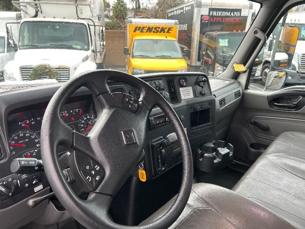 Medium Duty Box Truck-Light and Medium Duty Trucks-International-2020-MV607-West Sacramento-CA-85,639\n\t\tmiles-$ 53,500 - Image 17