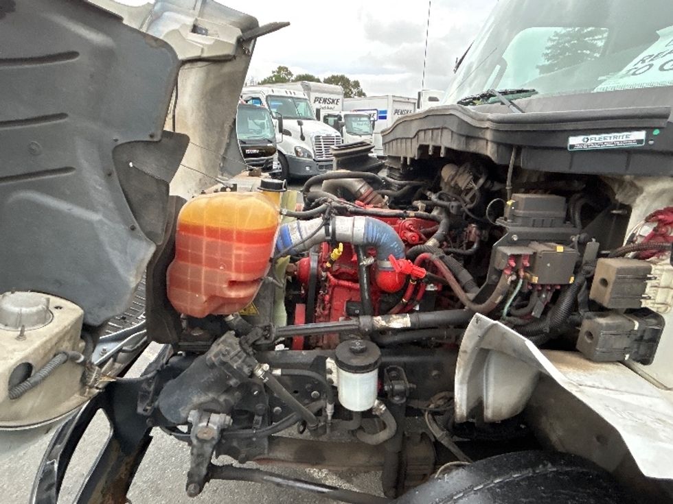 Medium Duty Box Truck-Light and Medium Duty Trucks-International-2020-MV607-West Sacramento-CA-85,639\n\t\tmiles-$ 53,500 - Image 24