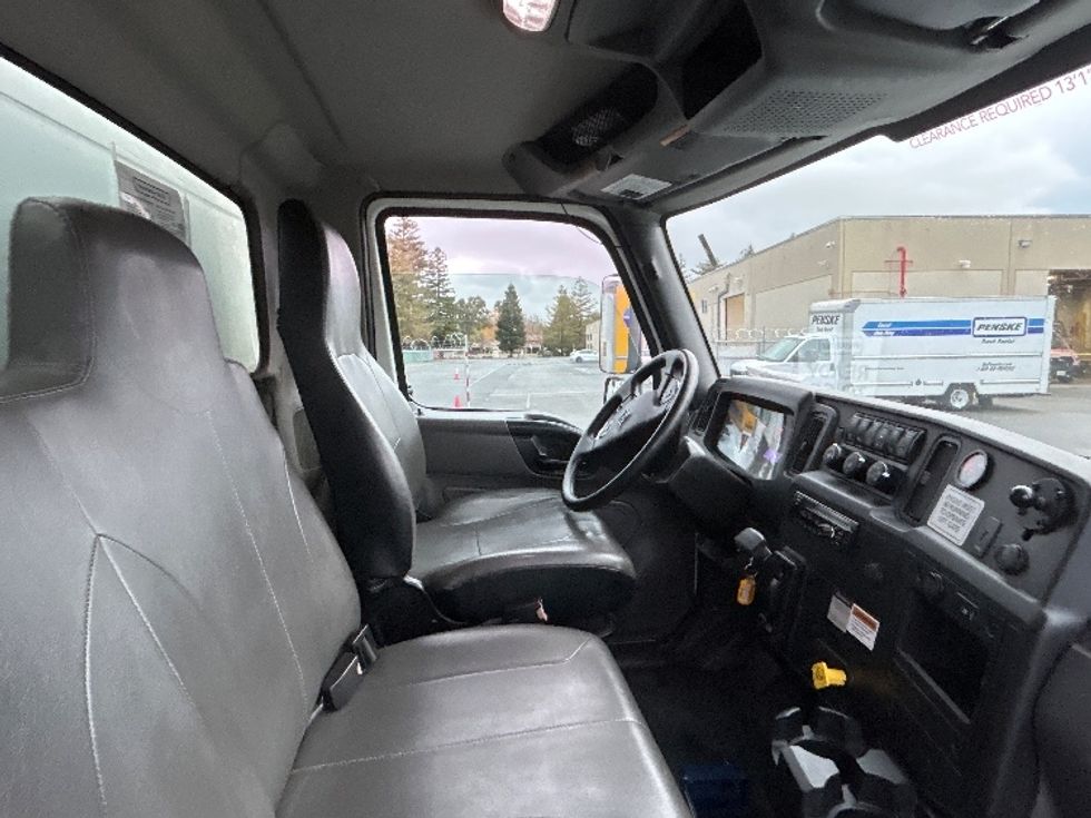 Medium Duty Box Truck-Light and Medium Duty Trucks-International-2020-MV607-West Sacramento-CA-85,639\n\t\tmiles-$ 53,500 - Image 22