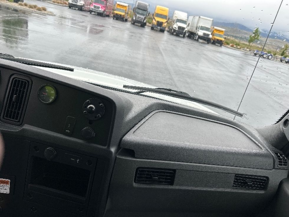 Medium Duty Box Truck-Light and Medium Duty Trucks-International-2020-MV607-West Valley City-UT-117,977\n\t\tmiles-$ 58,750 - Image 21