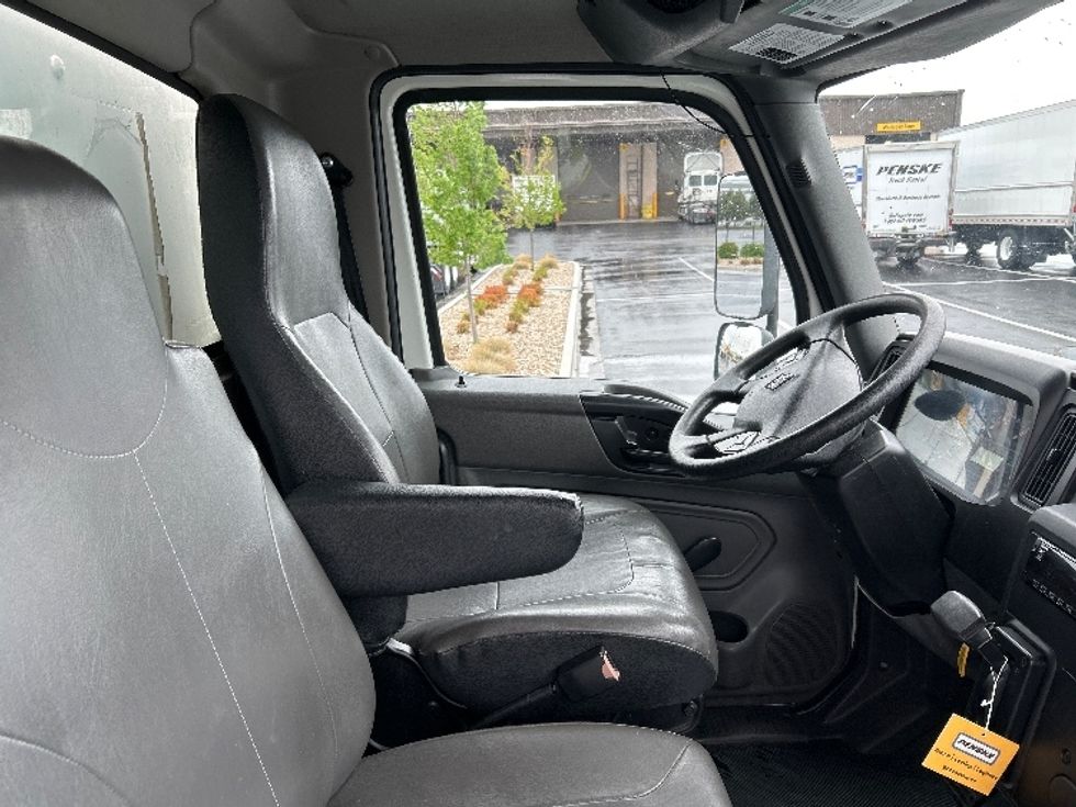 Medium Duty Box Truck-Light and Medium Duty Trucks-International-2020-MV607-West Valley City-UT-117,977\n\t\tmiles-$ 58,750 - Image 22