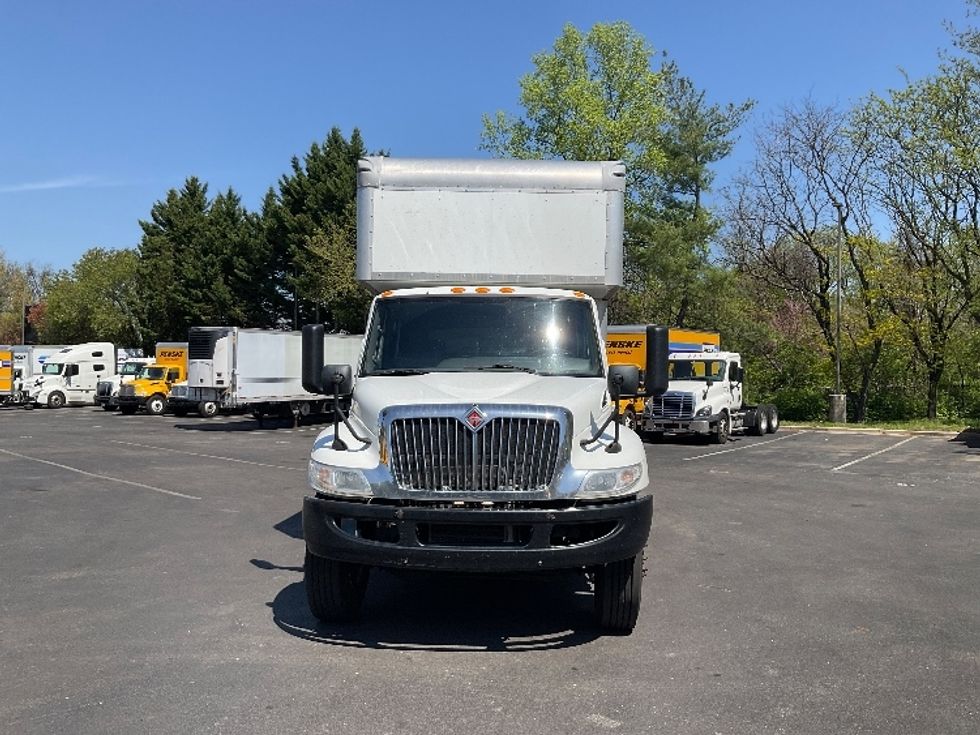Medium Duty Box Truck-Light and Medium Duty Trucks-International-2020-MV607-West Valley City-UT-121,849\n\t\tmiles-$ 65,000 - Image 2