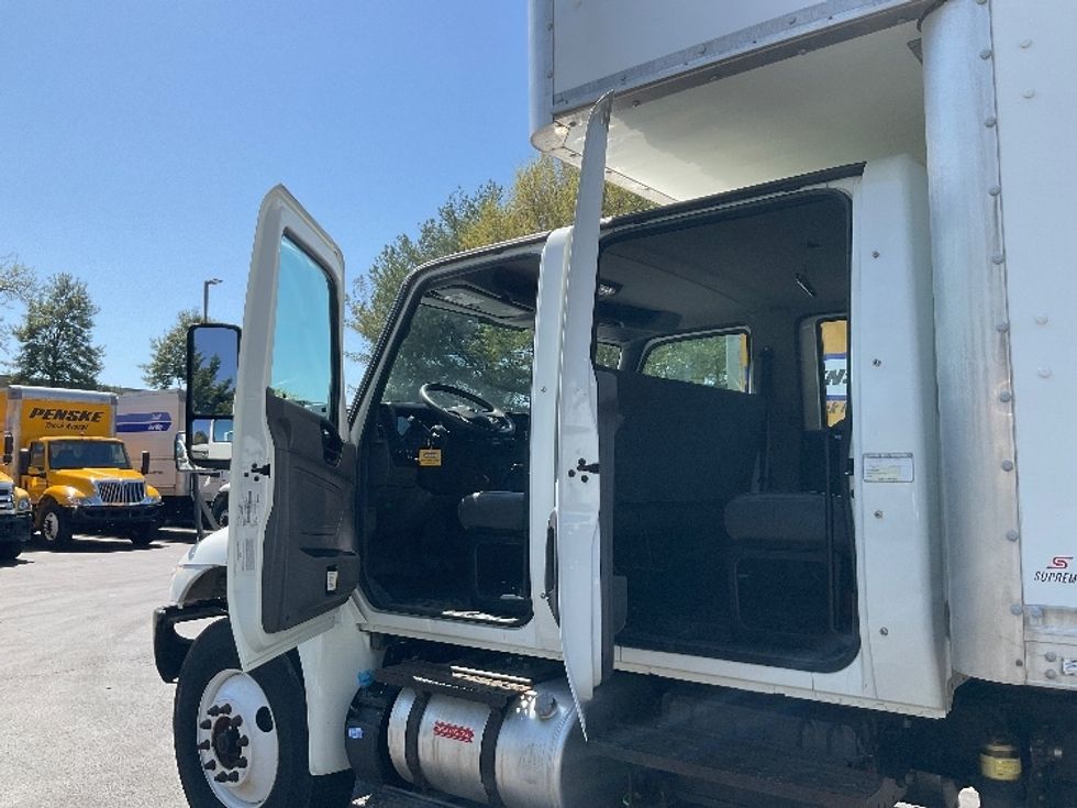 Medium Duty Box Truck-Light and Medium Duty Trucks-International-2020-MV607-West Valley City-UT-121,849\n\t\tmiles-$ 65,000 - Image 16