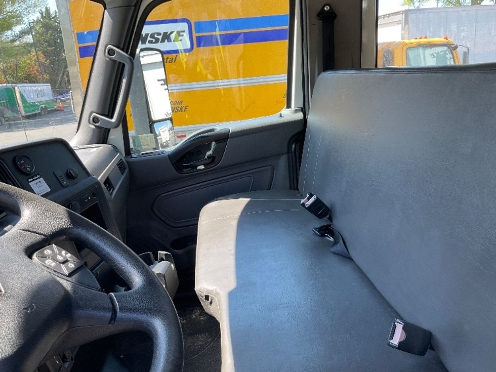 Medium Duty Box Truck-Light and Medium Duty Trucks-International-2020-MV607-West Valley City-UT-121,849\n\t\tmiles-$ 65,000 - Image 19