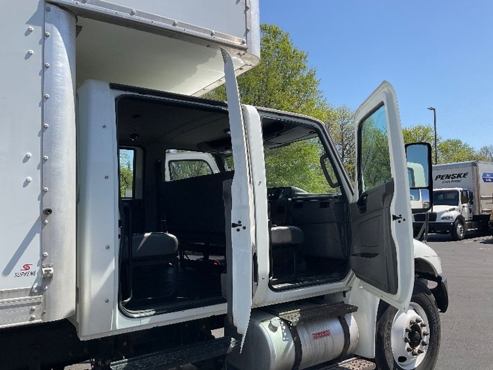 Medium Duty Box Truck-Light and Medium Duty Trucks-International-2020-MV607-West Valley City-UT-121,849\n\t\tmiles-$ 65,000 - Image 20