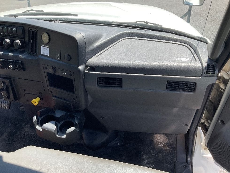 Medium Duty Box Truck-Light and Medium Duty Trucks-International-2020-MV607-West Valley City-UT-121,849\n\t\tmiles-$ 65,000 - Image 21