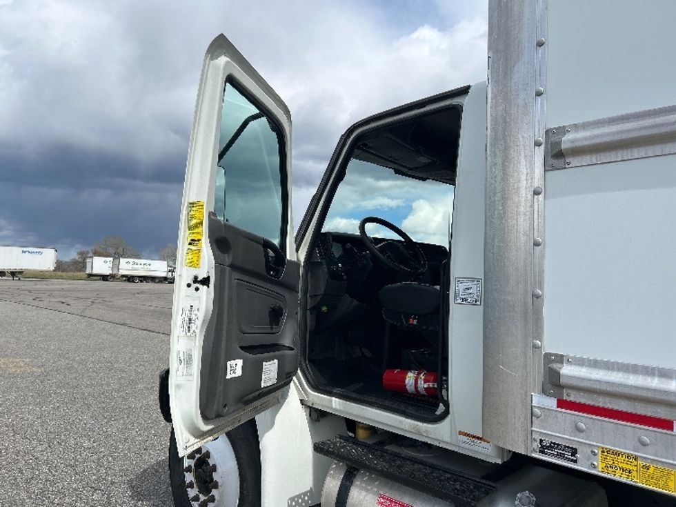 Medium Duty Box Truck-Light and Medium Duty Trucks-International-2020-MV607-West Valley City-UT-156,417\n\t\tmiles-$ 54,500 - Image 16