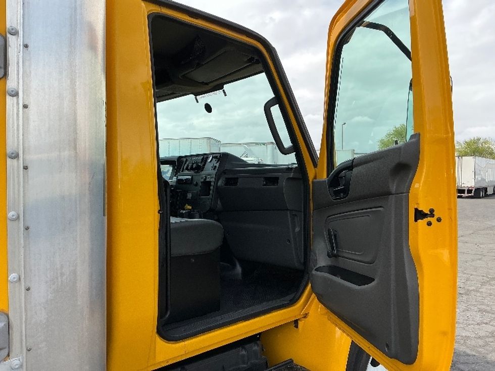 Medium Duty Box Truck-Light and Medium Duty Trucks-International-2020-MV607-West Valley City-UT-174,465\n\t\tmiles-$ 46,500 - Image 20