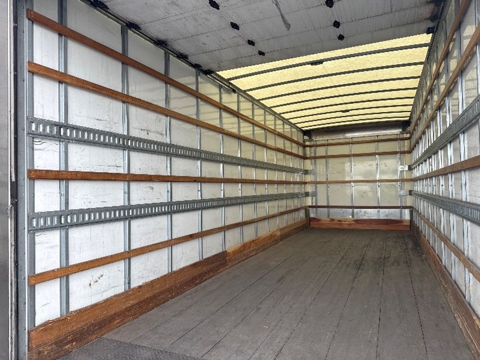 Medium Duty Box Truck-Light and Medium Duty Trucks-International-2020-MV607-West Valley City-UT-192,118\n\t\tmiles-$ 42,750 - Image 11