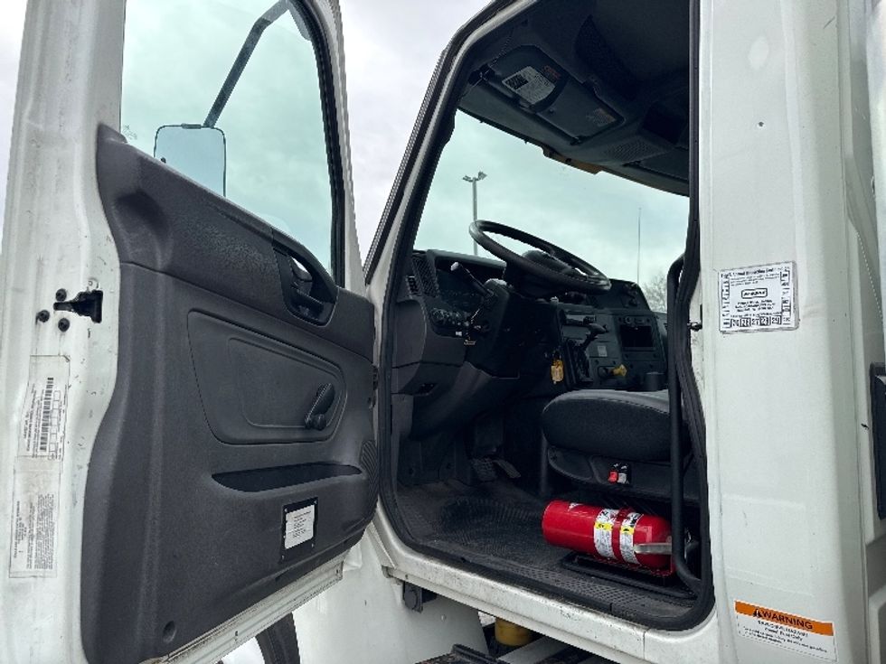 Medium Duty Box Truck-Light and Medium Duty Trucks-International-2020-MV607-West Valley City-UT-192,118\n\t\tmiles-$ 42,750 - Image 16