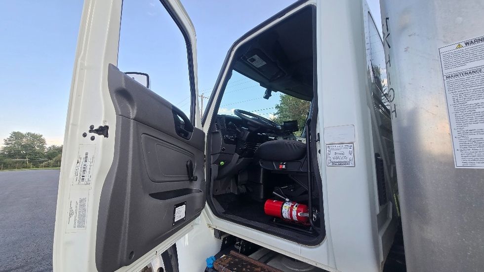 Medium Duty Box Truck-Light and Medium Duty Trucks-International-2020-MV607-White Deer-PA-128,179\n\t\tmiles-$ 62,500 - Image 16