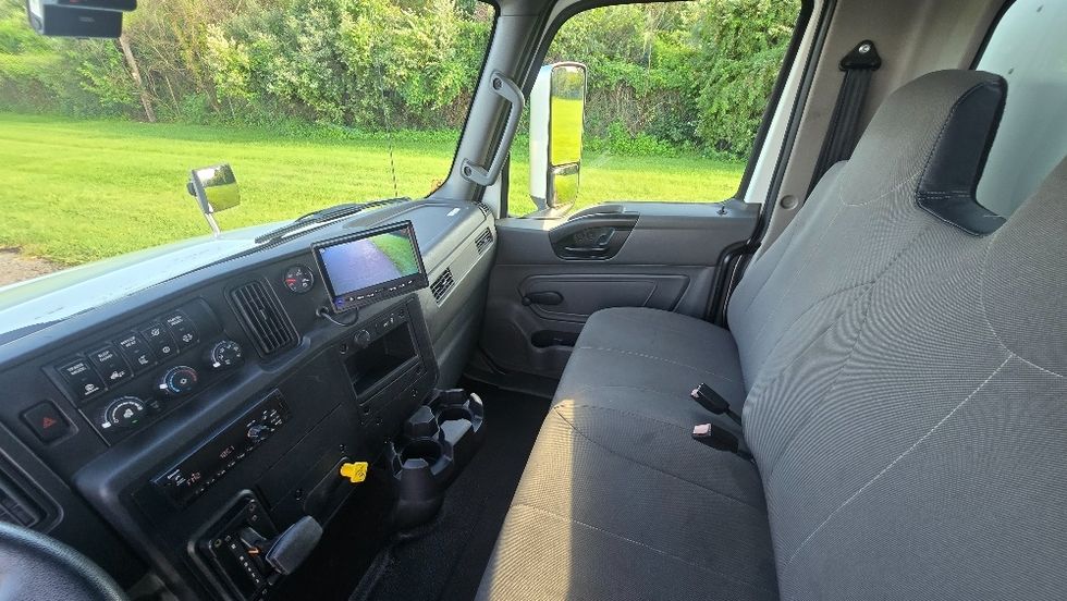 Medium Duty Box Truck-Light and Medium Duty Trucks-International-2020-MV607-White Deer-PA-128,179\n\t\tmiles-$ 62,500 - Image 19