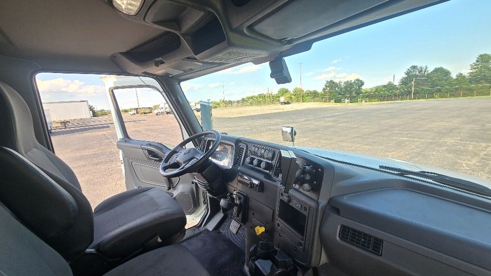 Medium Duty Box Truck-Light and Medium Duty Trucks-International-2020-MV607-White Deer-PA-128,179\n\t\tmiles-$ 62,500 - Image 22