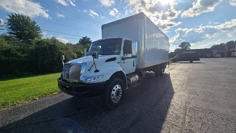 Medium Duty Box Truck-Light and Medium Duty Trucks-International-2020-MV607-White Deer-PA-128,179\n\t\tmiles-$ 62,500 - Image 3