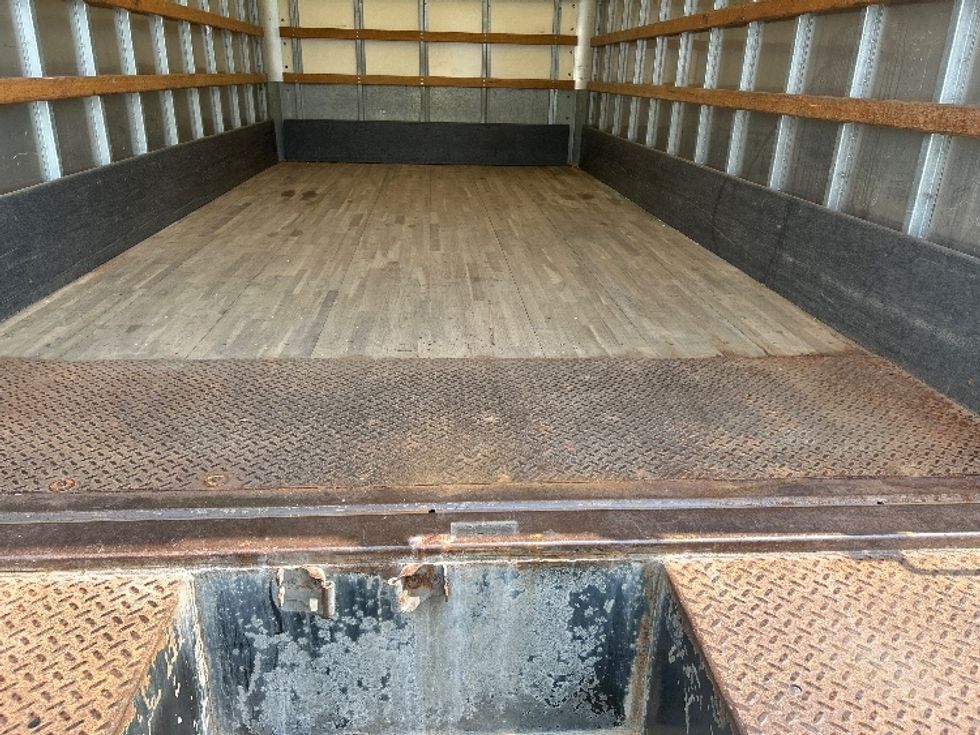 Medium Duty Box Truck-Light and Medium Duty Trucks-International-2020-MV607-White Deer-PA-143,675\n\t\tmiles-$ 40,000 - Image 10