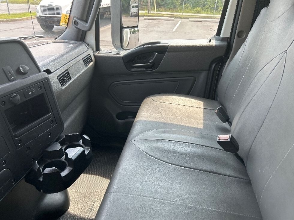 Medium Duty Box Truck-Light and Medium Duty Trucks-International-2020-MV607-White Deer-PA-143,675\n\t\tmiles-$ 40,000 - Image 18
