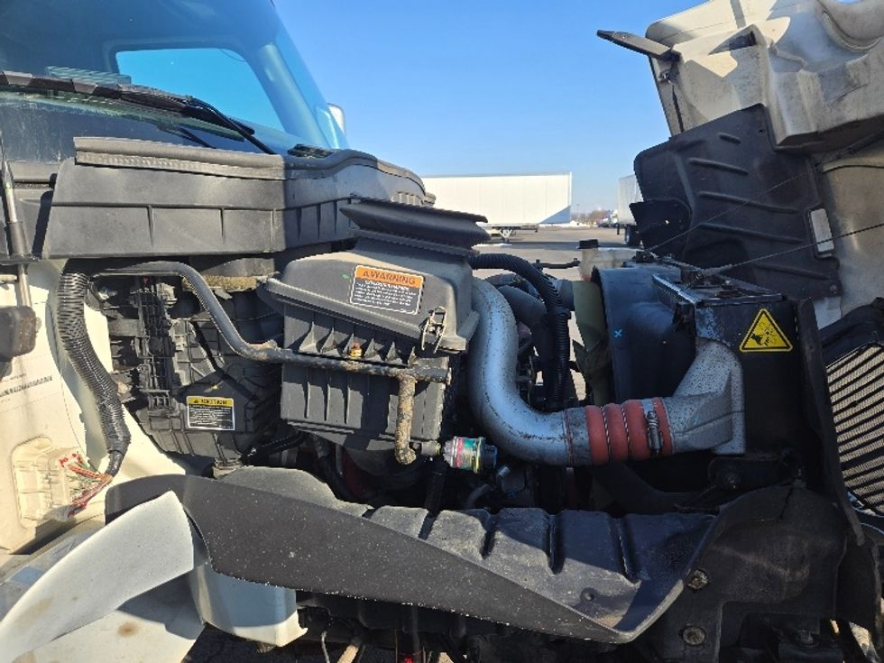 Medium Duty Box Truck-Light and Medium Duty Trucks-International-2020-MV607-White Deer-PA-97,097\n\t\tmiles-$ 55,000 - Image 23