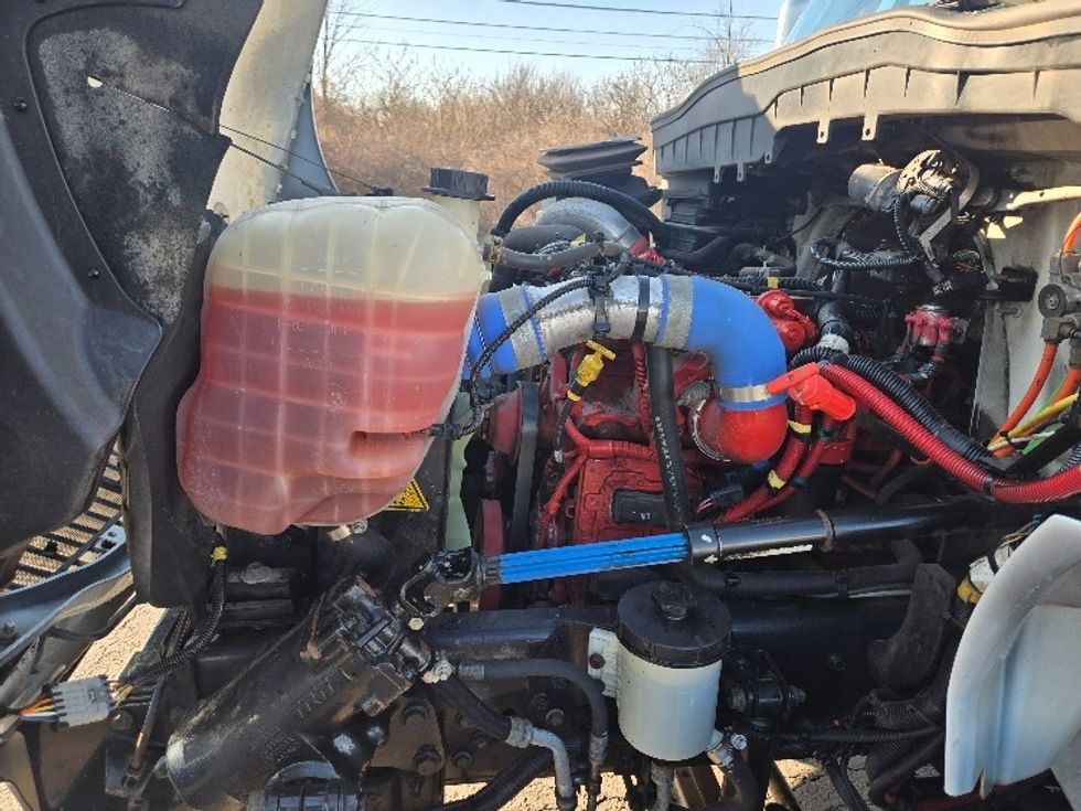 Medium Duty Box Truck-Light and Medium Duty Trucks-International-2020-MV607-White Deer-PA-97,097\n\t\tmiles-$ 55,000 - Image 24