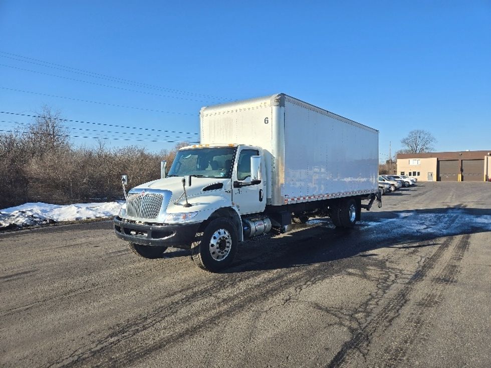 Medium Duty Box Truck-Light and Medium Duty Trucks-International-2020-MV607-White Deer-PA-97,097\n\t\tmiles-$ 55,000 - Image 3