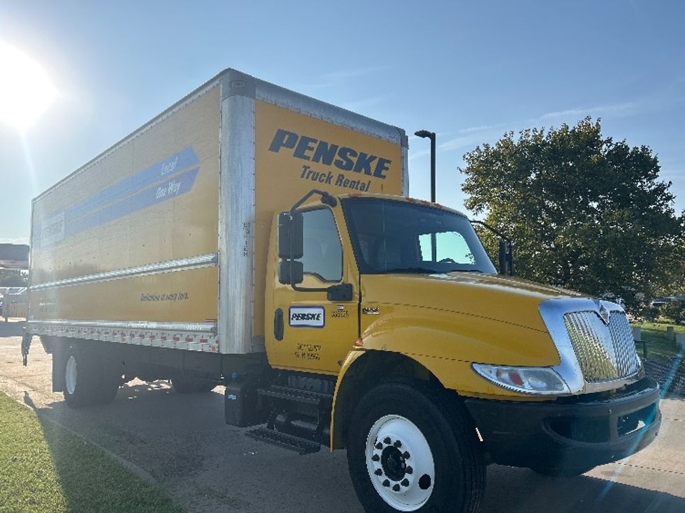 Medium Duty Box Truck-Light and Medium Duty Trucks-International-2020-MV607-Wichita-KS-115,506\n\t\tmiles-$ 53,750 - Image 1