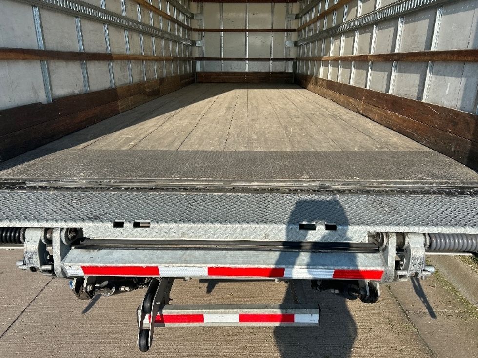 Medium Duty Box Truck-Light and Medium Duty Trucks-International-2020-MV607-Wichita-KS-115,506\n\t\tmiles-$ 53,750 - Image 10