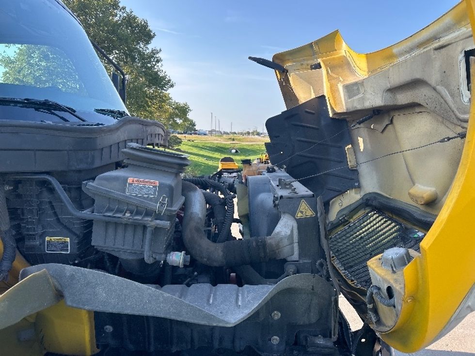 Medium Duty Box Truck-Light and Medium Duty Trucks-International-2020-MV607-Wichita-KS-115,506\n\t\tmiles-$ 53,750 - Image 23