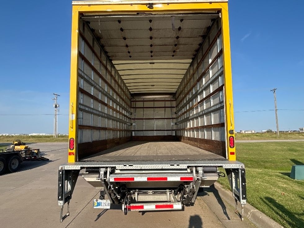 Medium Duty Box Truck-Light and Medium Duty Trucks-International-2020-MV607-Wichita-KS-115,506\n\t\tmiles-$ 53,750 - Image 8