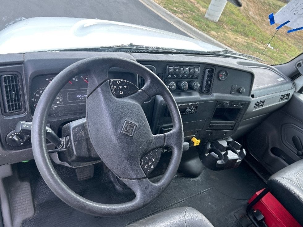 Medium Duty Box Truck-Light and Medium Duty Trucks-International-2020-MV607-Windsor-WI-103,620\n\t\tmiles-$ 60,250 - Image 18