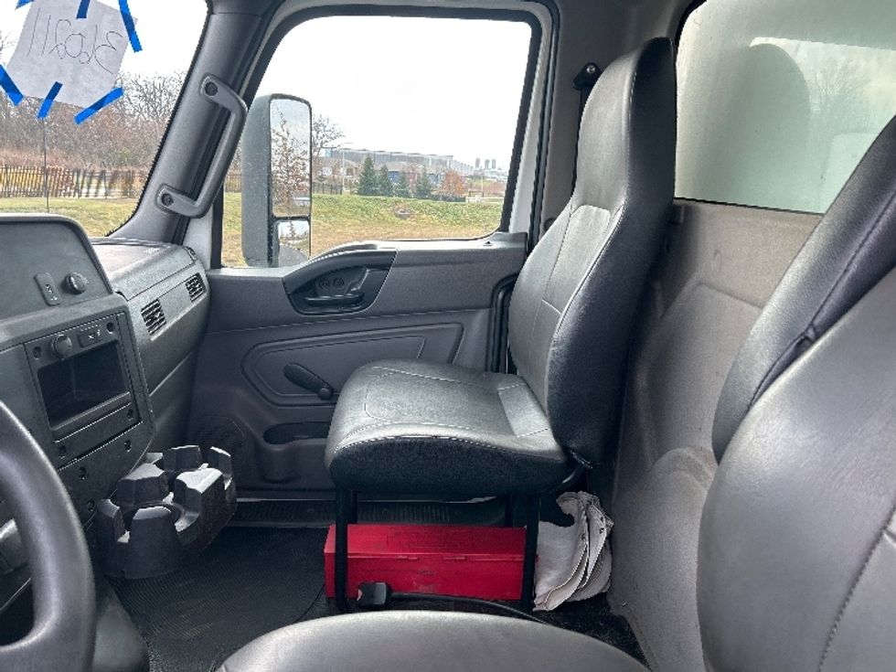 Medium Duty Box Truck-Light and Medium Duty Trucks-International-2020-MV607-Windsor-WI-103,620\n\t\tmiles-$ 60,250 - Image 19
