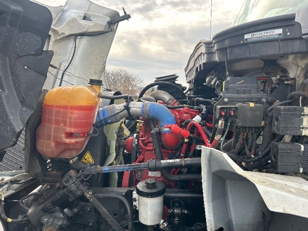 Medium Duty Box Truck-Light and Medium Duty Trucks-International-2020-MV607-Windsor-WI-103,620\n\t\tmiles-$ 60,250 - Image 24