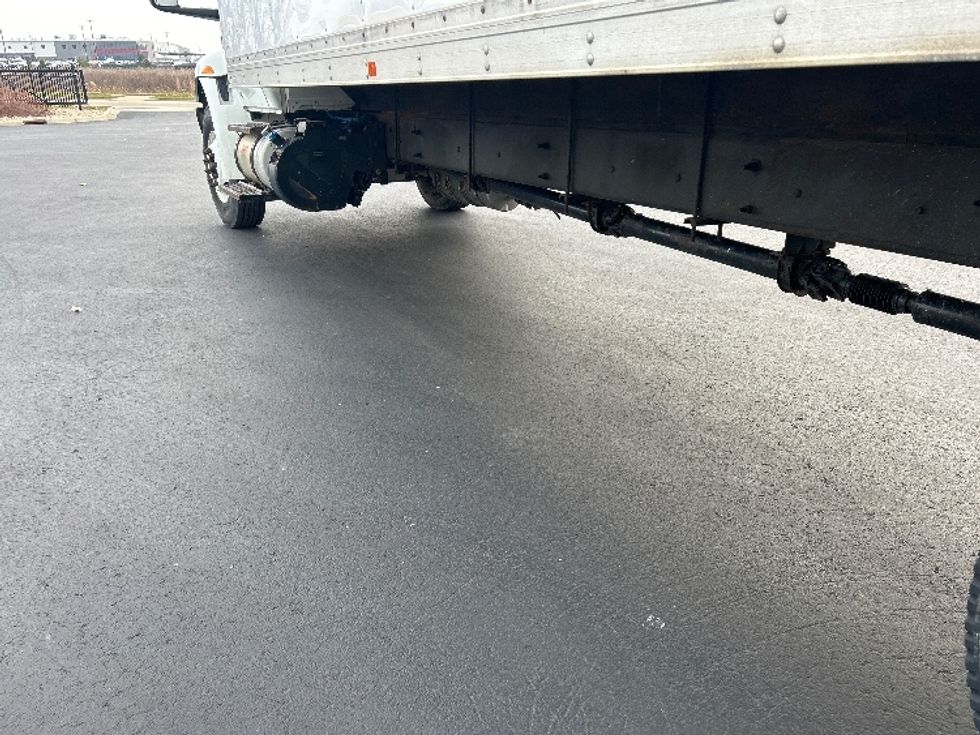 Medium Duty Box Truck-Light and Medium Duty Trucks-International-2020-MV607-Windsor-WI-103,620\n\t\tmiles-$ 60,250 - Image 5