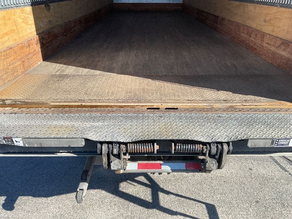 Medium Duty Box Truck-Light and Medium Duty Trucks-International-2020-MV607-Windsor-WI-234,837\n\t\tmiles-$ 40,750 - Image 10