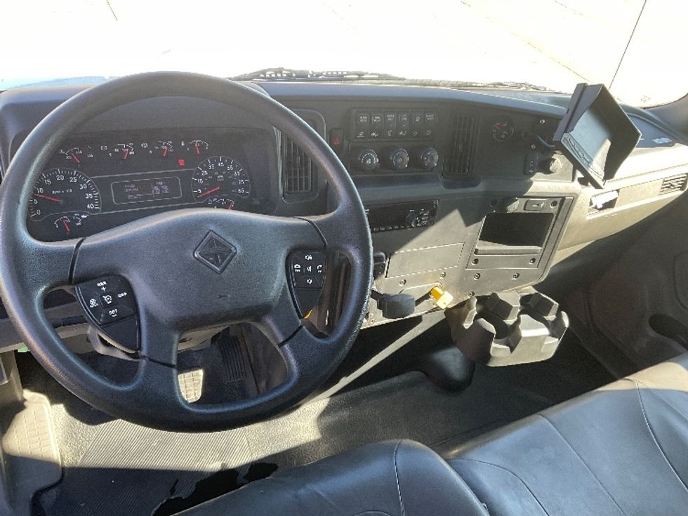 Medium Duty Box Truck-Light and Medium Duty Trucks-International-2020-MV607-Windsor-WI-234,837\n\t\tmiles-$ 40,750 - Image 18